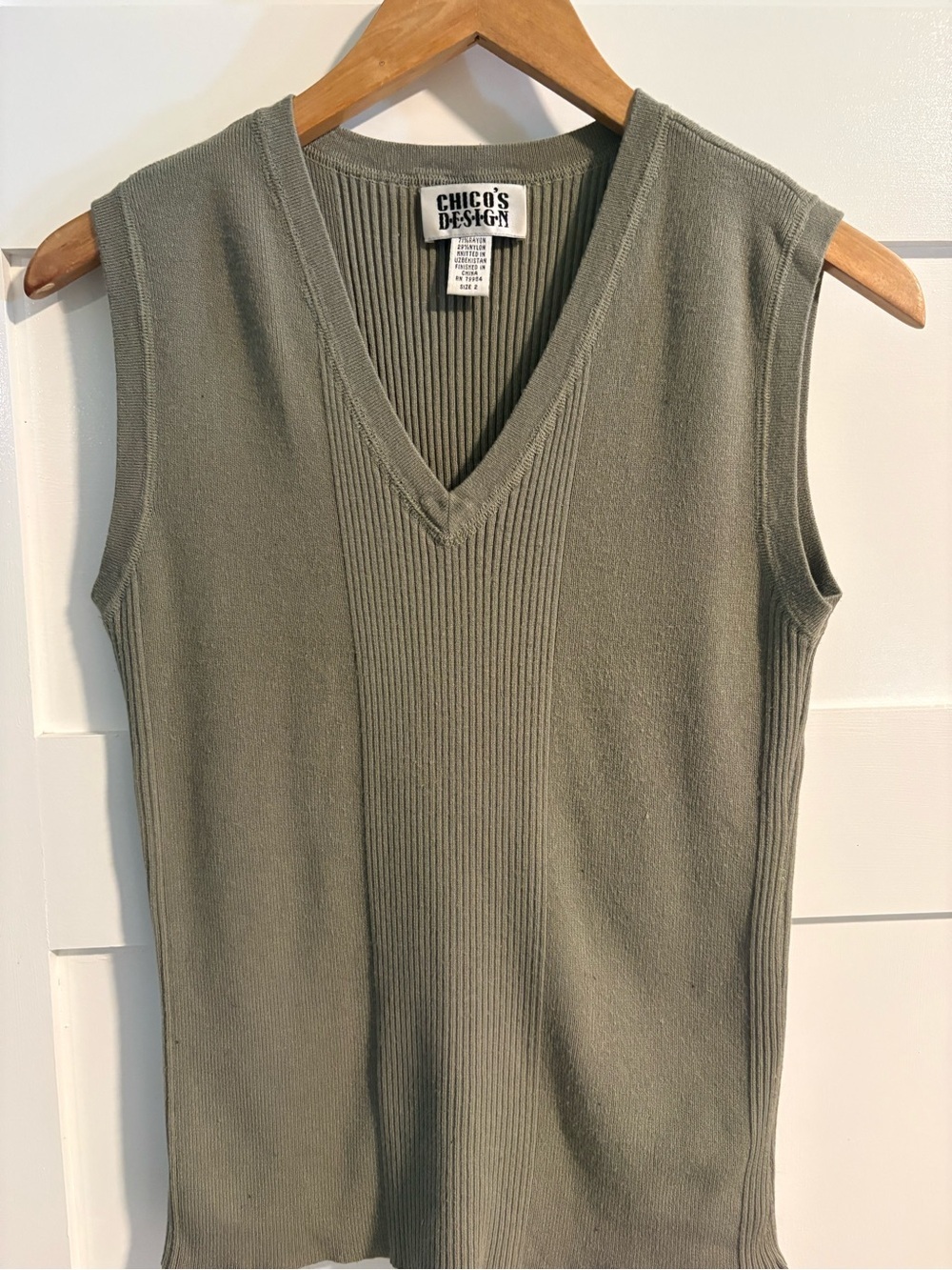 Chicos VNeck muscle tank top